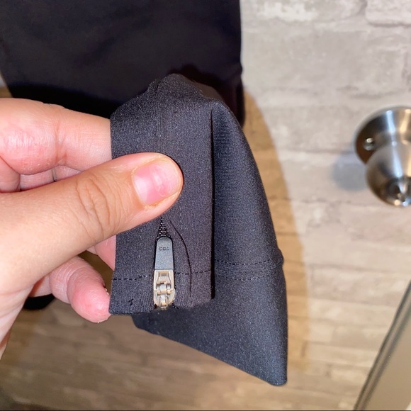 Uniqlo X Theory AIRism Soft UV Protection Active Leggings - Picture 3 of 6